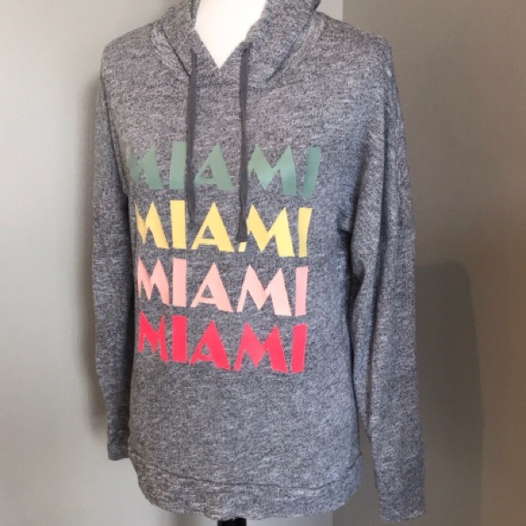 Vs pink Miami - Picture 2 of 2